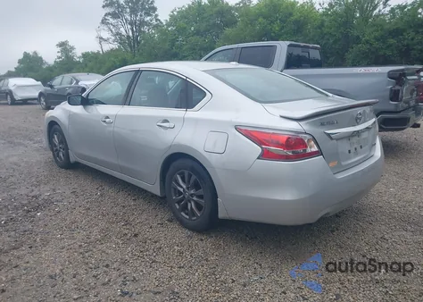 2015 Nissan Altima 2.5 S из США, поврежденный, VIN 1N4AL3AP9FC599003